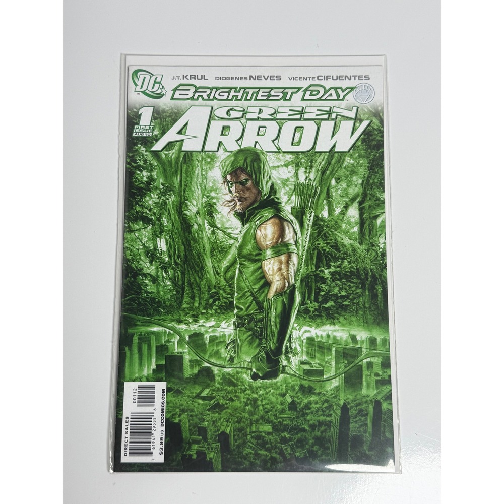 DC Green Arrow Brightest Day 1 First Issue Aug 2010 J.T. Krul Diogenes Neves